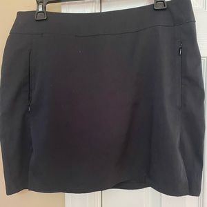 Antigua Ladies Golf Skort. Size 8. Black
